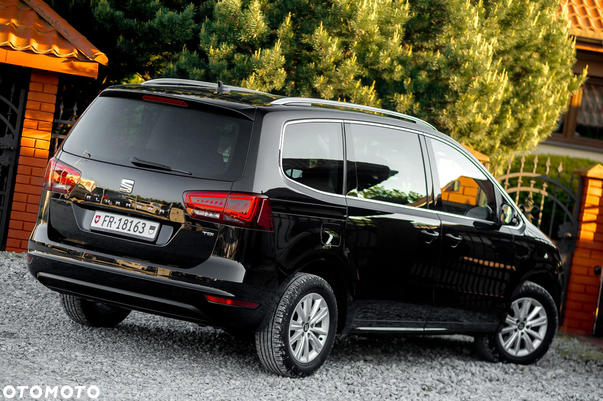 Seat Alhambra 2.0 TDI Reference DSG - 13