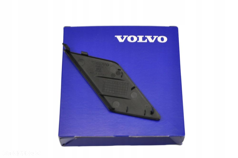VOLVO XC60 II zaslepka ucha holowniczego tyl OE 39849034 - 2