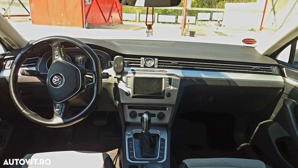 Volkswagen Passat 2.0 TDI DSG (BlueMotion Technology) Comfortline - 6