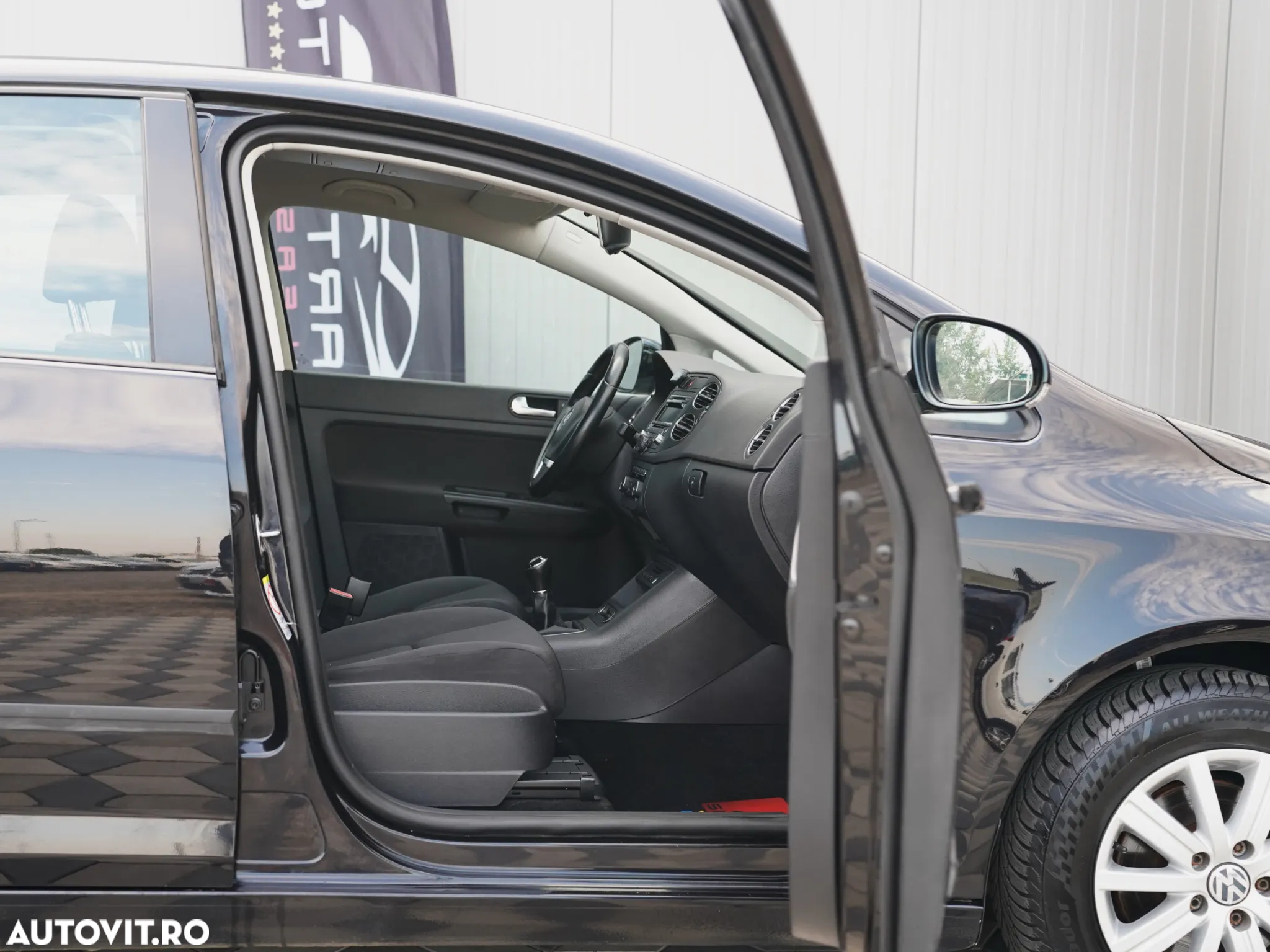 Volkswagen Golf Plus 1.6 TDI DPF BlueMotion Technology Comfortline - 31