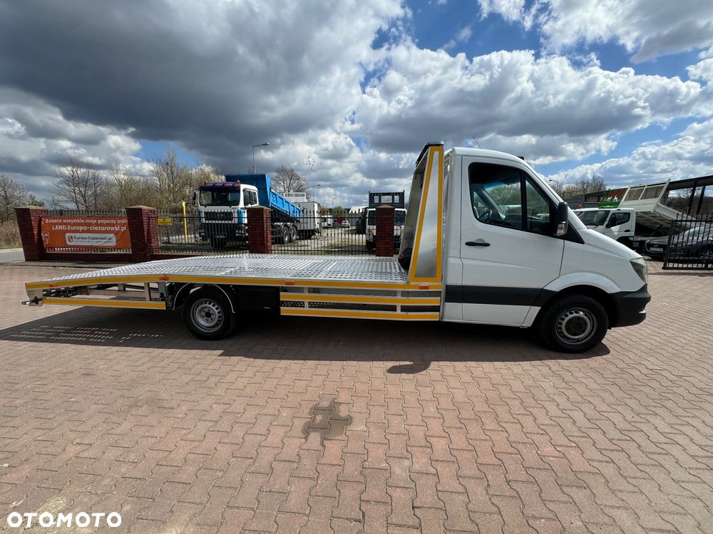 Mercedes-Benz Sprinter - 5