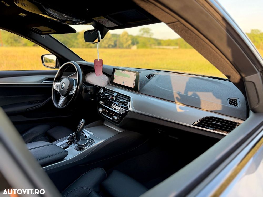 BMW Seria 5 530d xDrive AT - 9