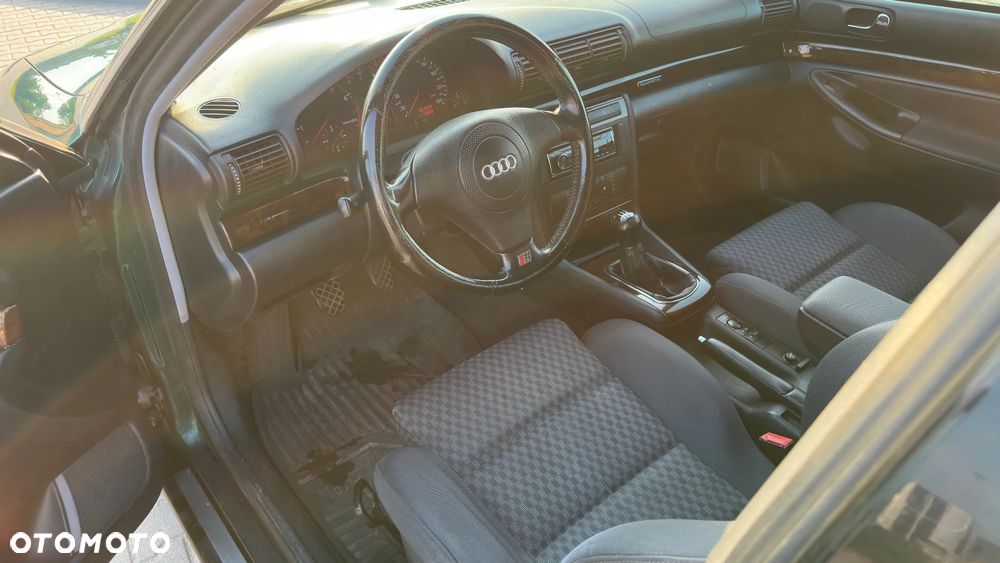 Audi A4 Avant - 12