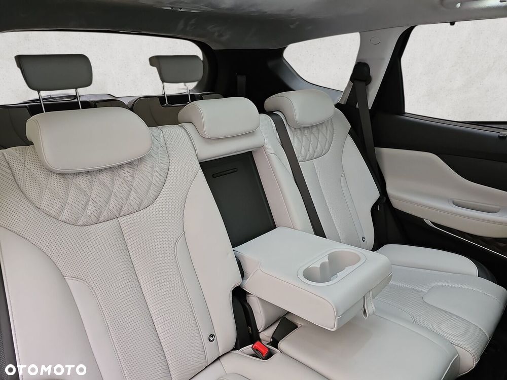 Hyundai Santa Fe 1.6 HEV 4WD SEVEN Signature - 30
