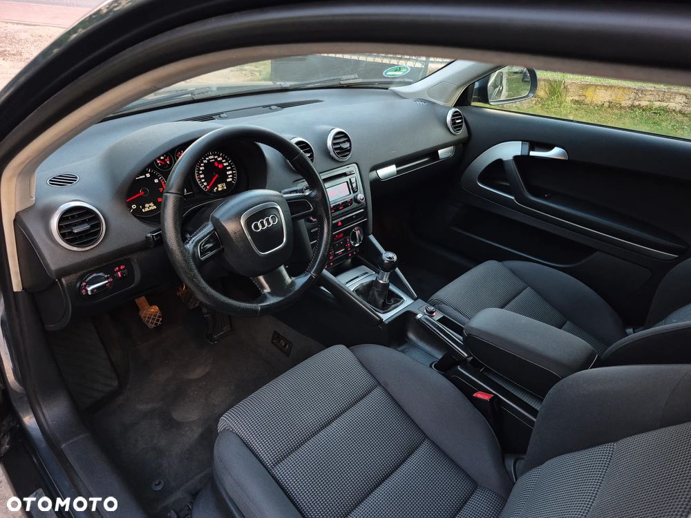 Audi A3 3-drzwiowe 1.6 S line Sportpaket (plus) - 7