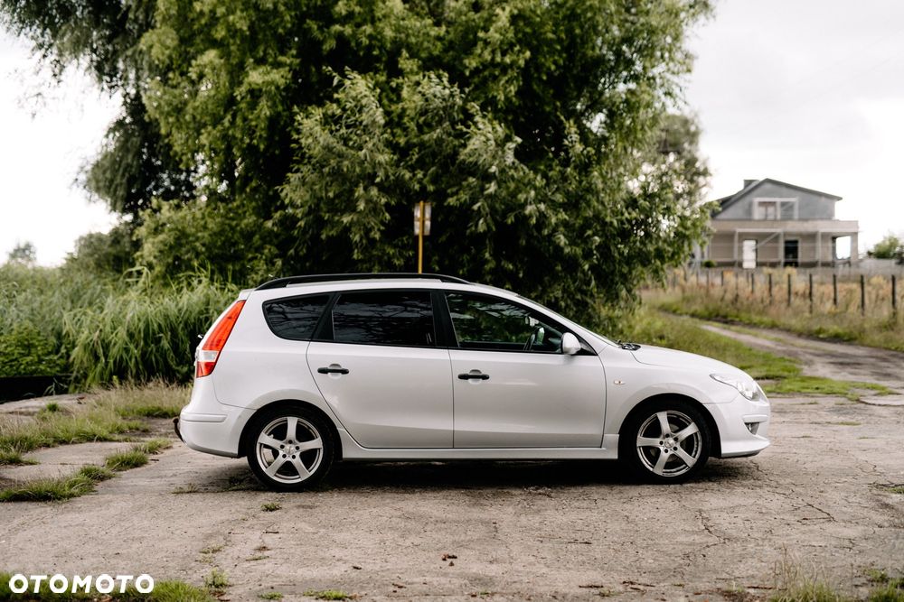 Hyundai i30 1.6 CRDi Base + EU5 - 6
