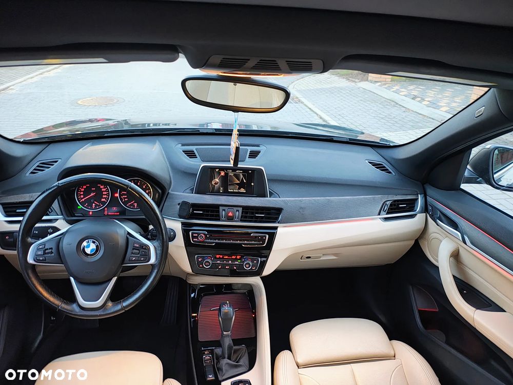 BMW X1 xDrive28i xLine - 15