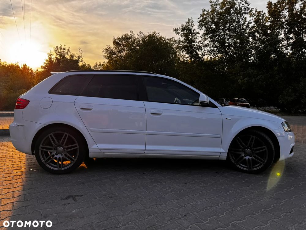 Audi A3 Sportback - 12