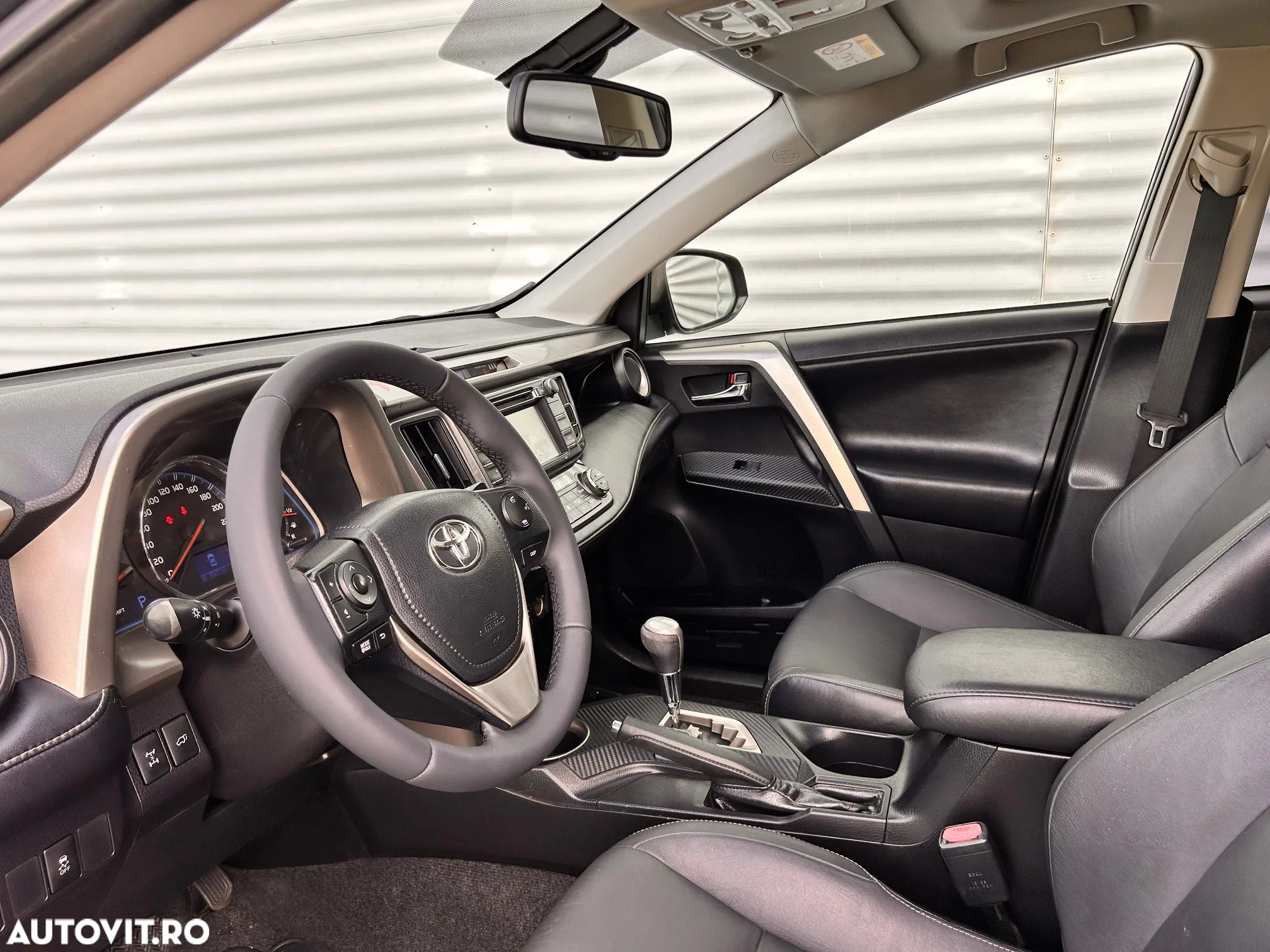 Toyota RAV4 2.2 D-4CAT 4WD Aut Luxury - 6