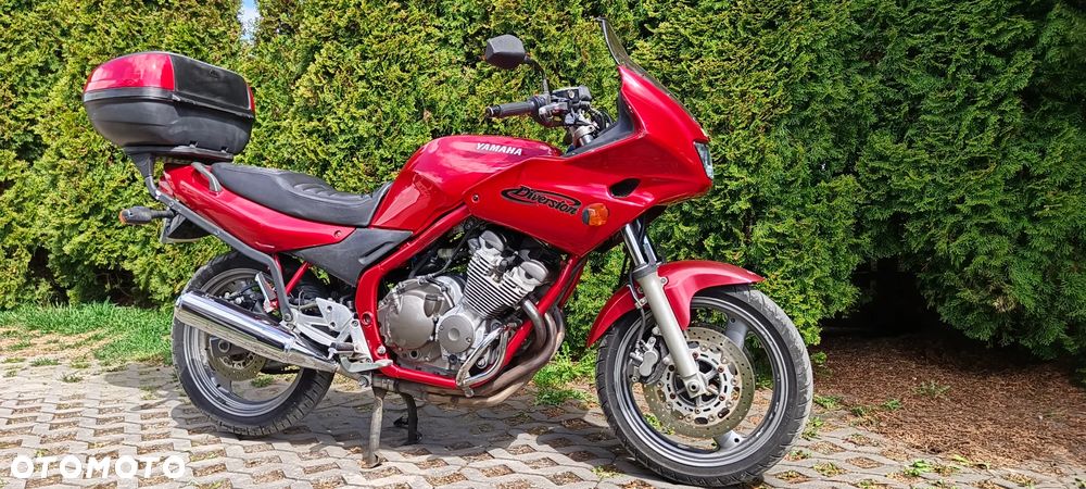 Yamaha XJ - 6