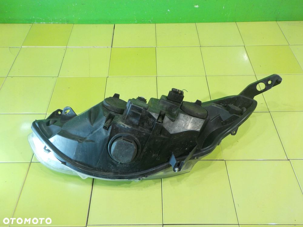 FORD B-MAX 1.0 B 13r 5D lampa prawa przod AV11-13W029-DE - 4