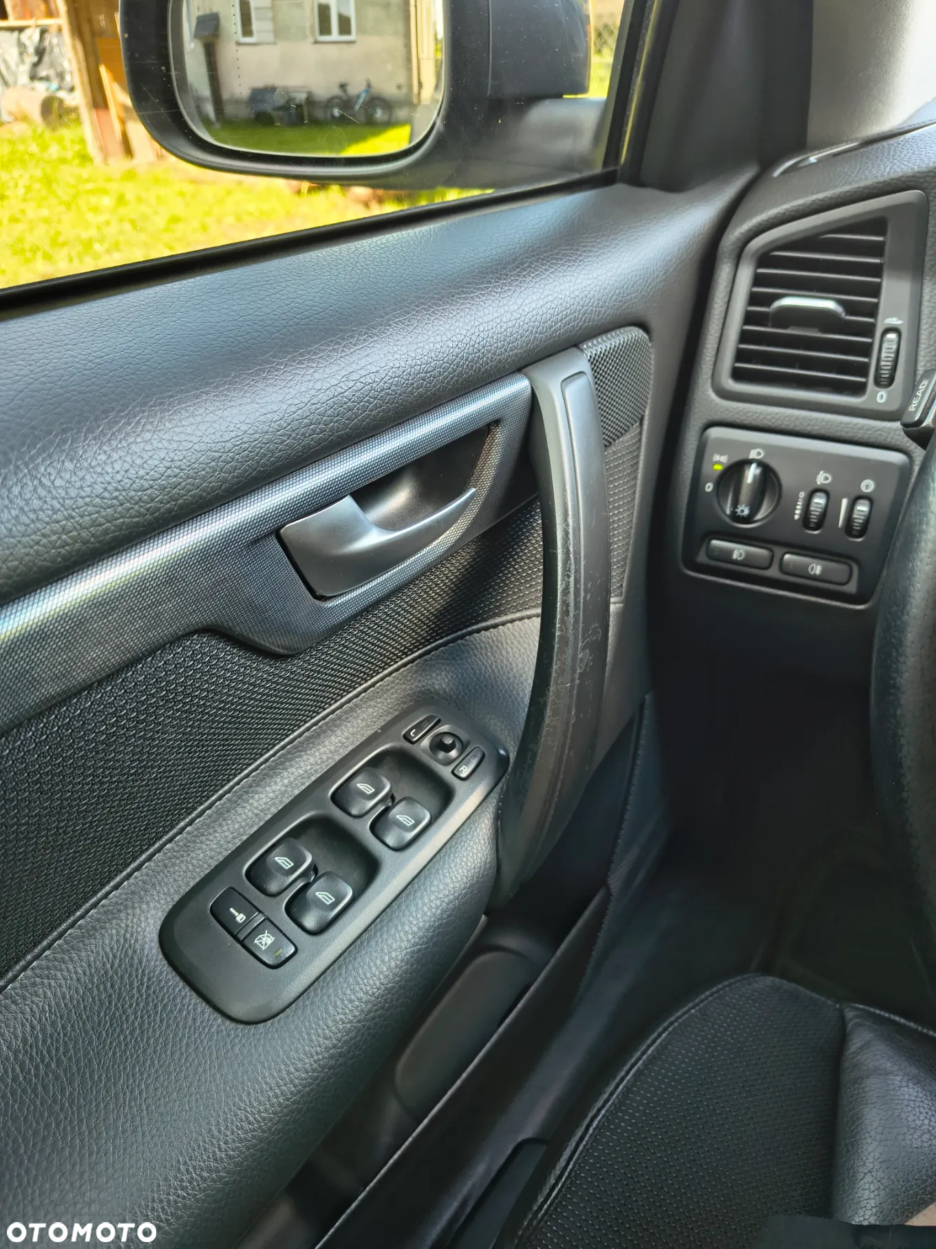 Volvo V70 2.4 Momentum - 24
