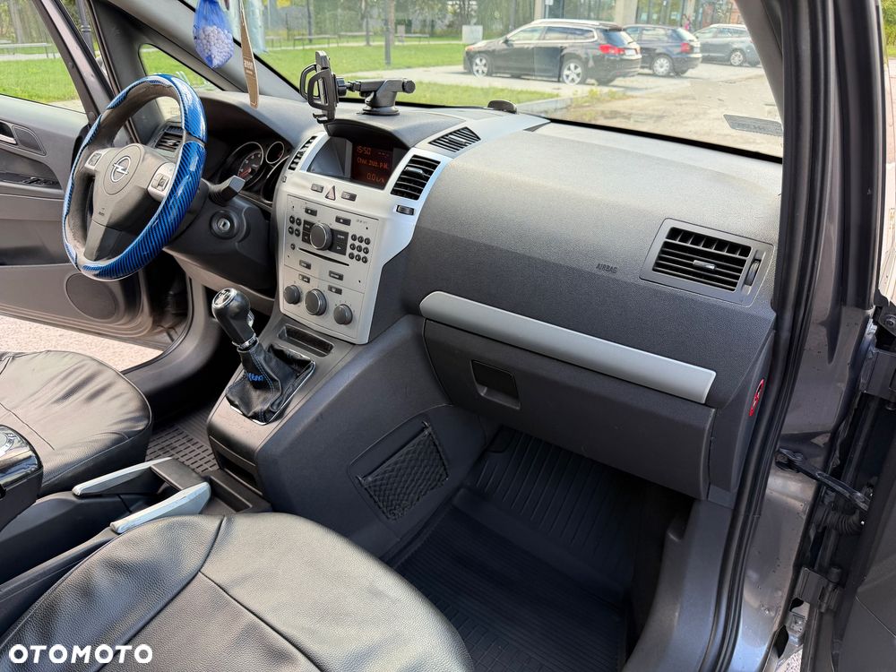 Opel Zafira 1.8 Family Plus - 27