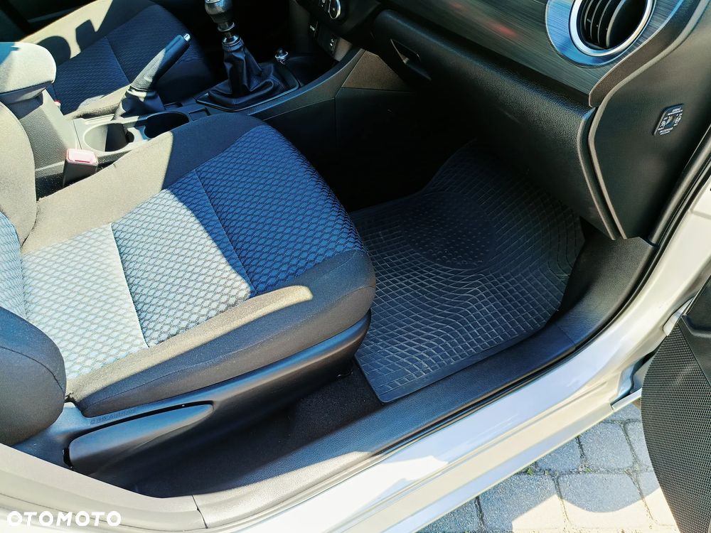 Toyota Auris 1.33 VVT-i Active - 23