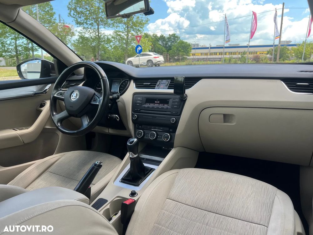 Skoda Octavia 1.6 TDI AMBITION - 31