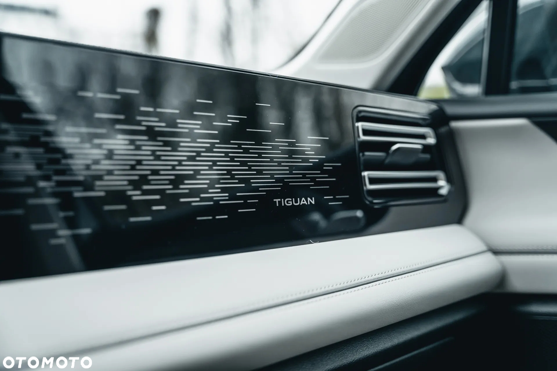 Volkswagen Tiguan 1.5 TSI EVO Elegance DSG - 25