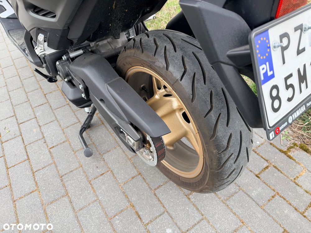 Yamaha Tmax - 11