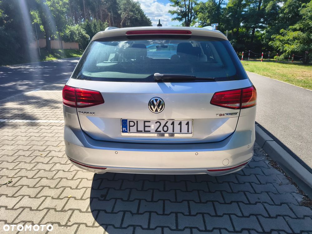 Volkswagen Passat 1.6 TDI (BlueMotion Technology) DSG Comfortline - 8