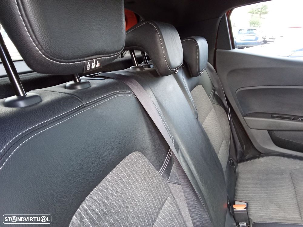 Renault Clio 1.0 TCe RS Line - 24