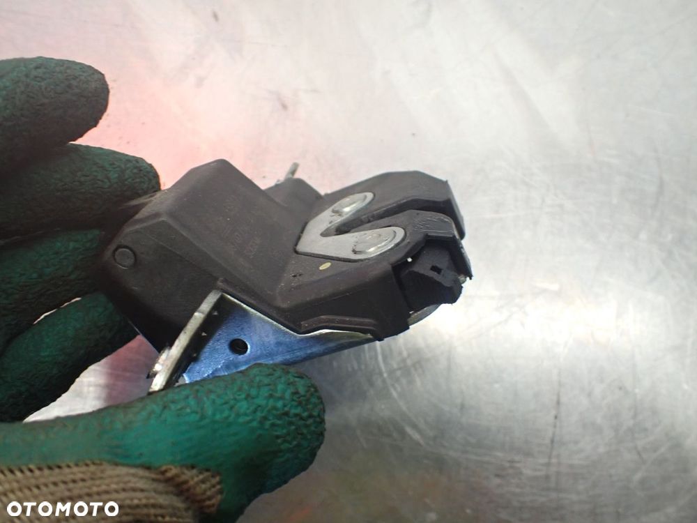 ZAMEK KLAPY BAGAŻNIKA OPEL CORSA D 1.4 13317445 - 3