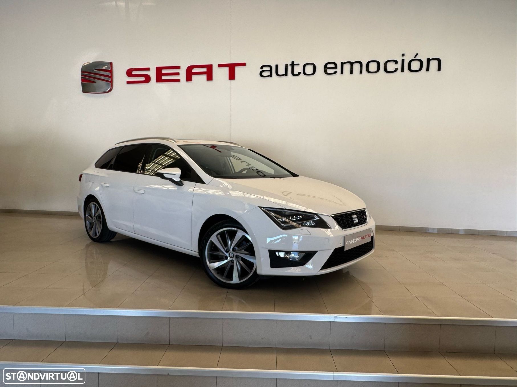 SEAT Leon ST 2.0 TDI FR S/S - 1