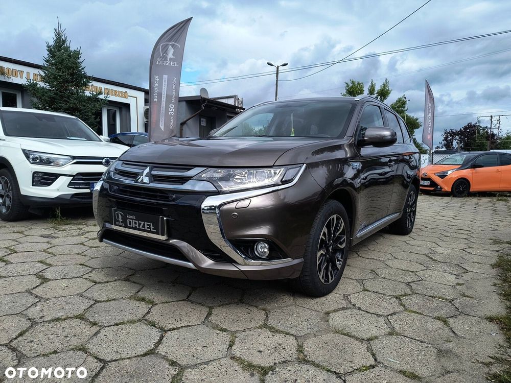 Mitsubishi Outlander - 1