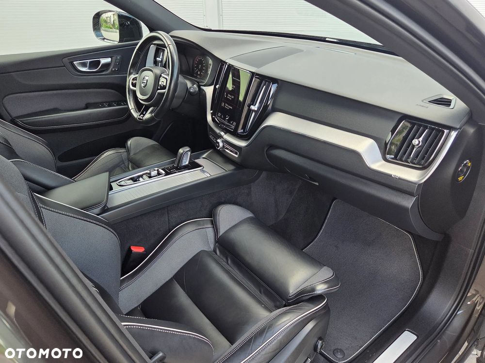 Volvo XC 60 B4 D AWD Geartronic RDesign - 33