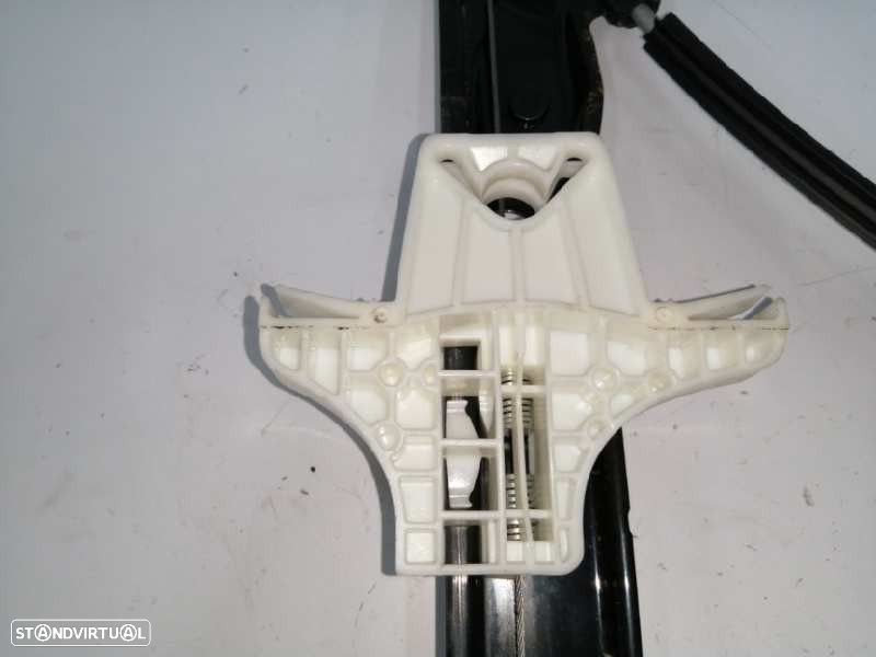 ELEVADOR DE VIDRO TRASEIRO DIREITO SEAT TOLEDO IV 2016 -5JA959812L - 2