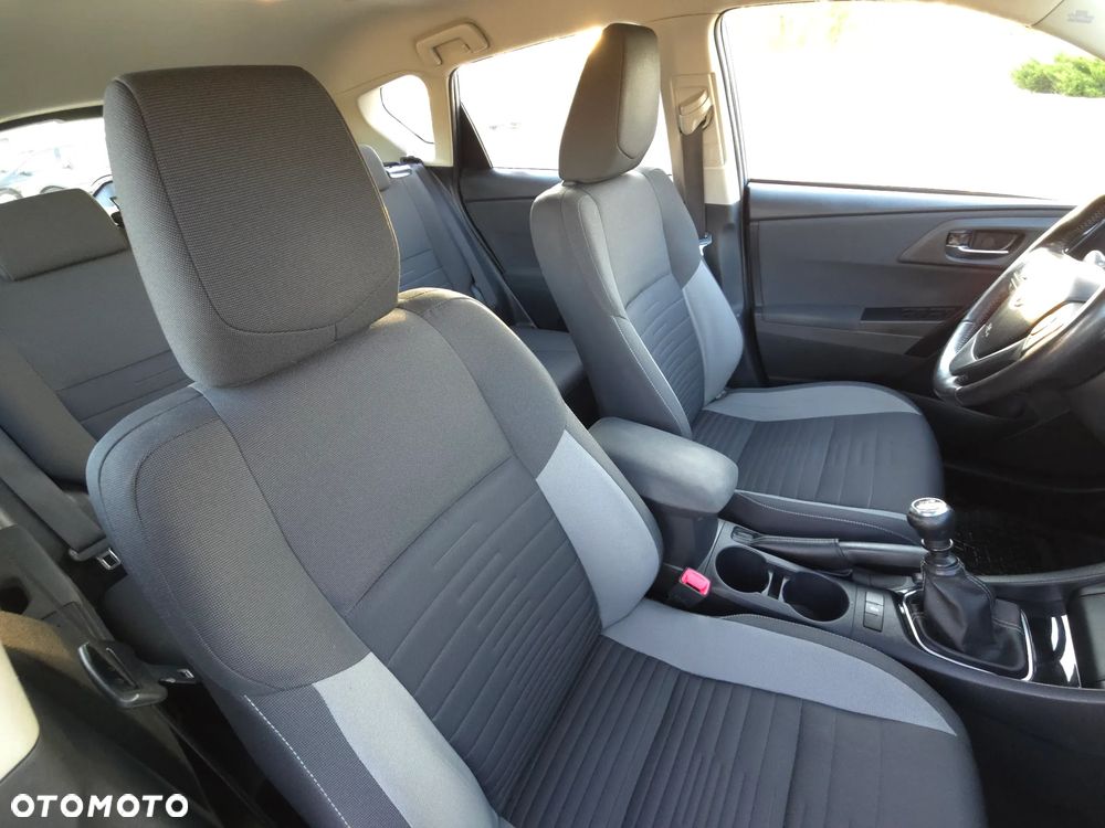 Toyota Auris 2015