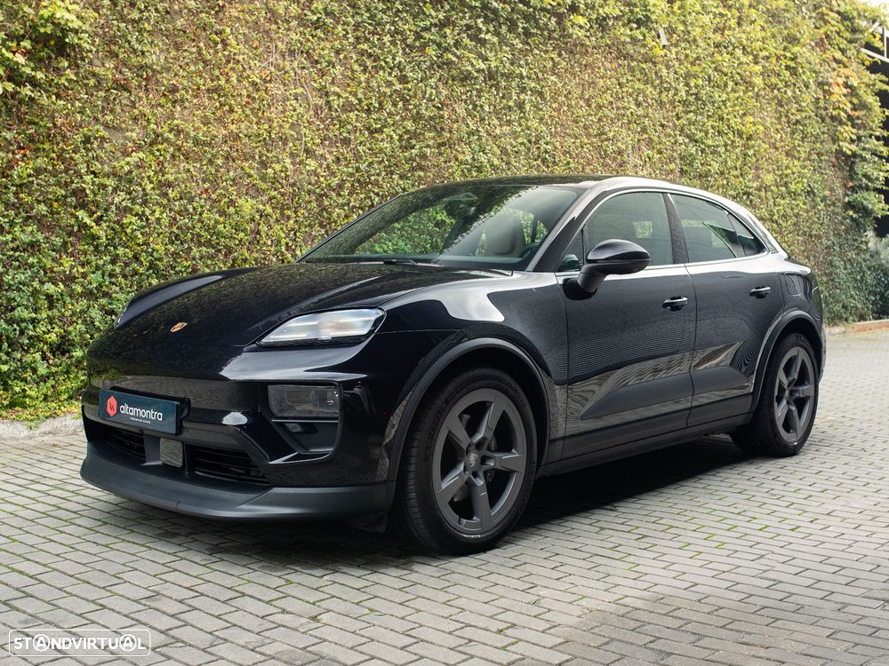 Porsche Macan Electric 4 - 4