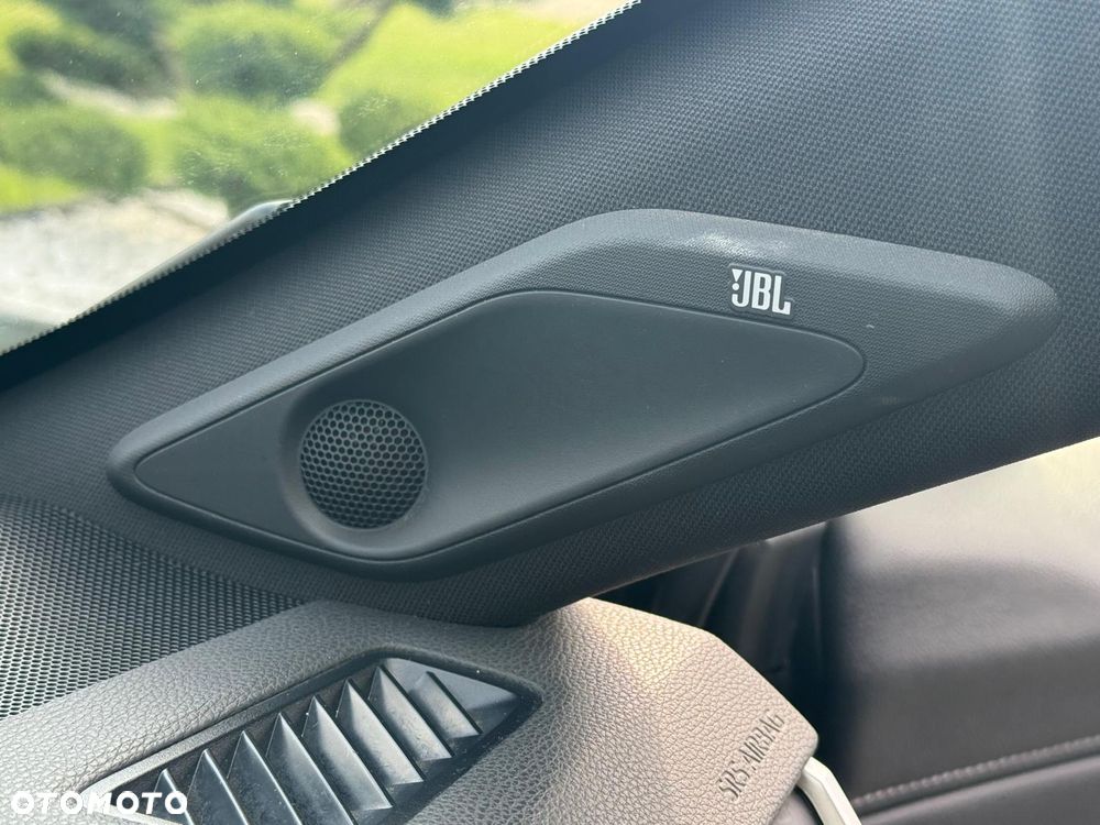 Toyota RAV4 2.5 Hybrid Black Edition by JBL 4x2 - 25