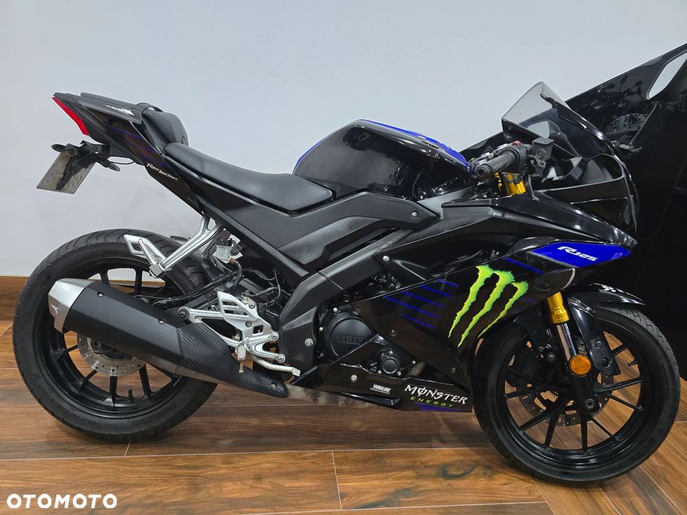 Yamaha YZF - 3