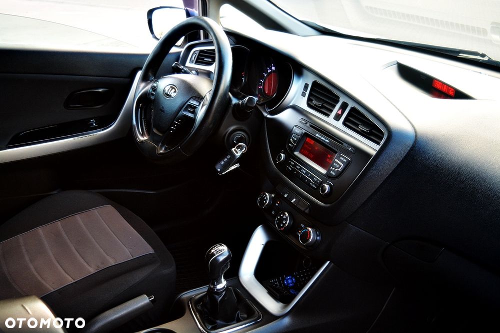 Kia Ceed 1.6 CRDi M - 6