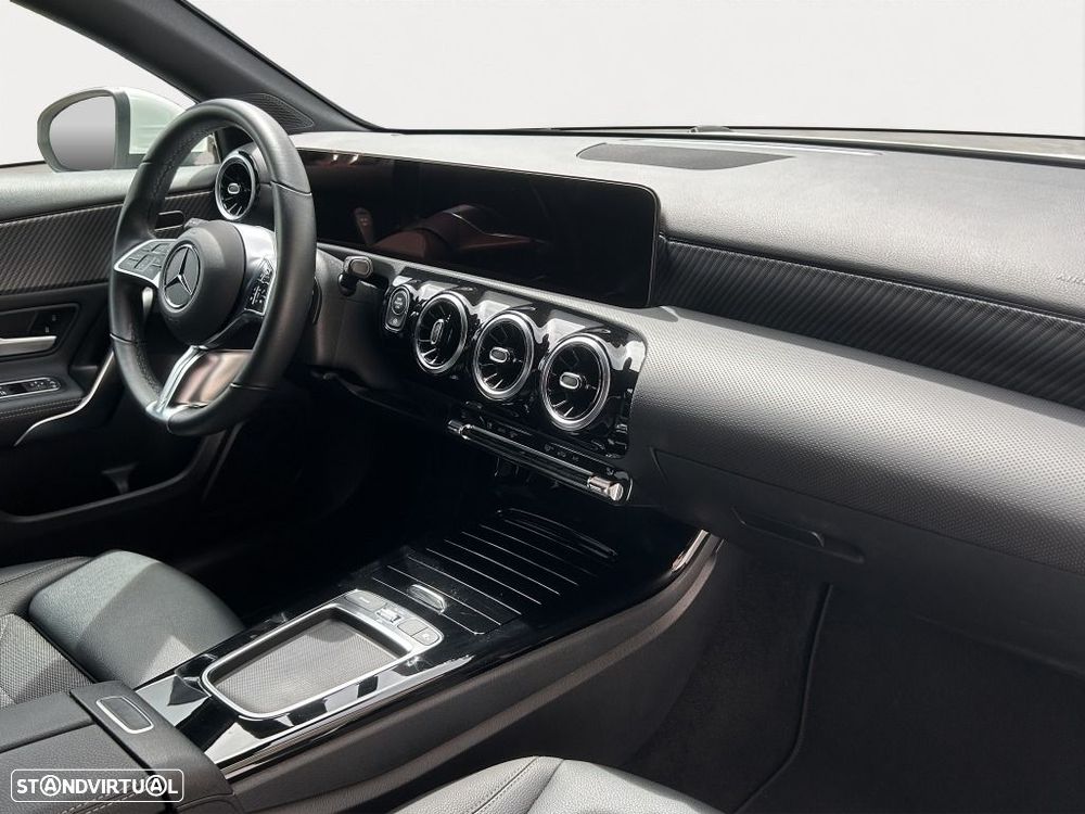 Mercedes-Benz A 180 Limousine d - 13