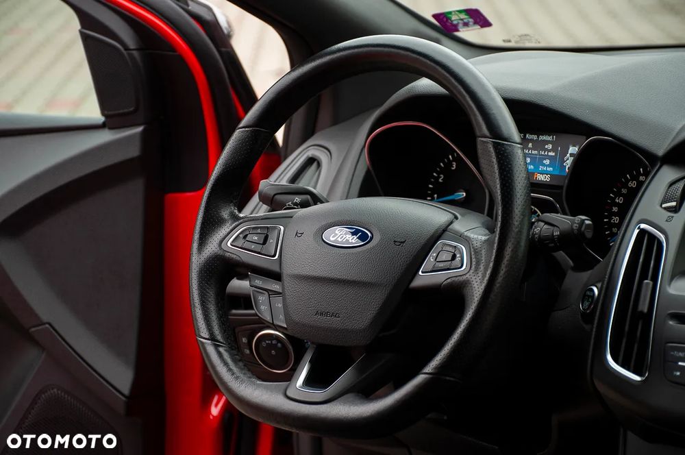 Ford Focus 1.5 EcoBoost Start-Stopp-System ST-LINE - 31