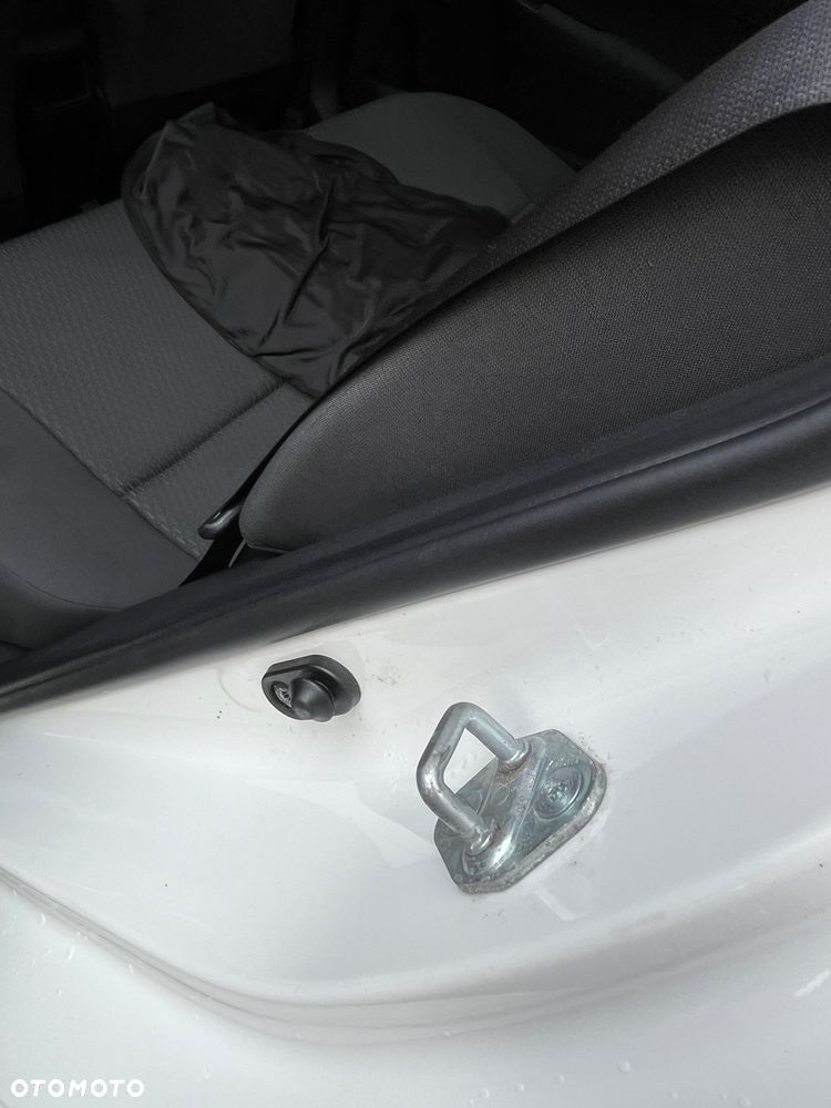 Toyota Corolla 1.33 Active EU6 - 17