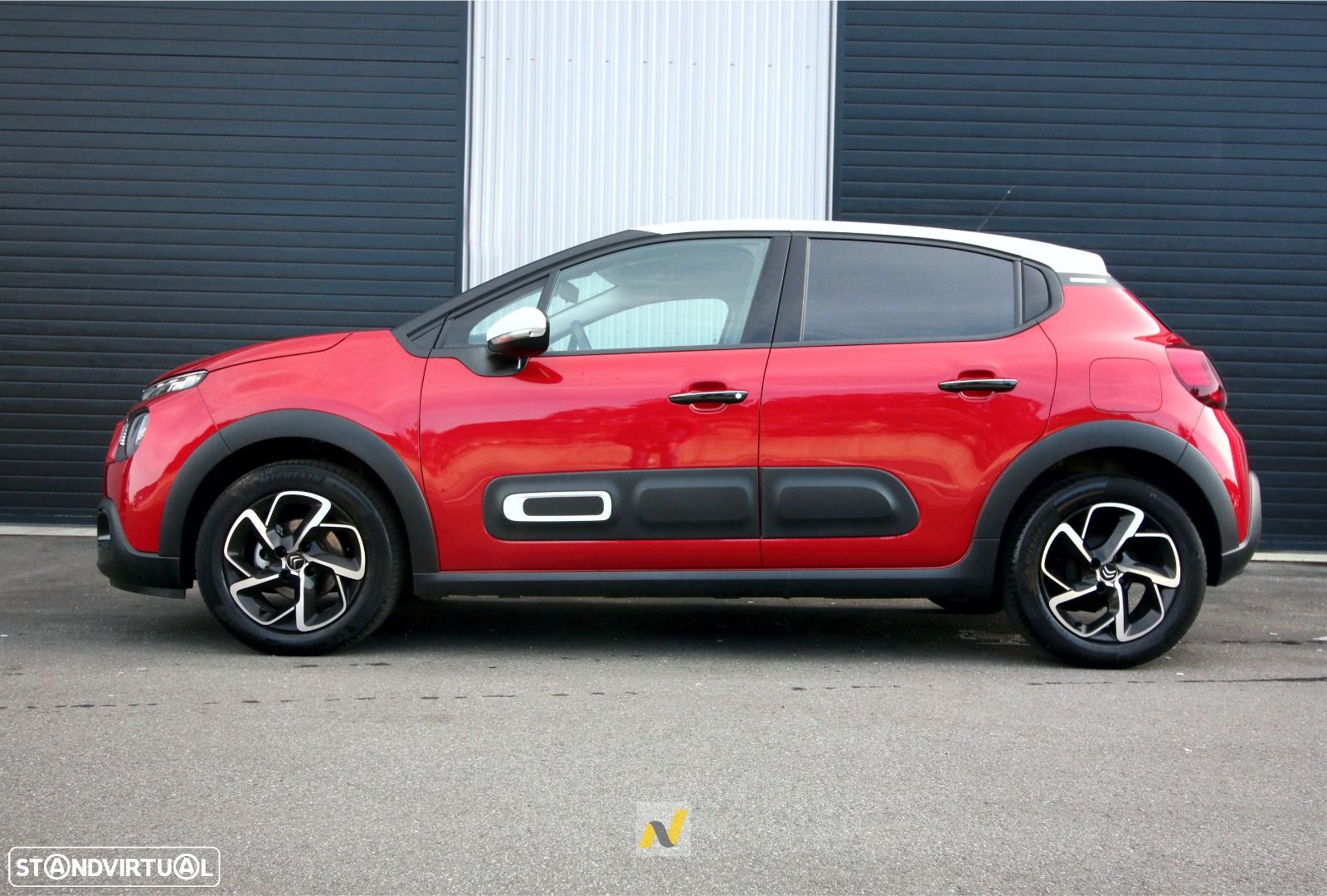 Citroën C3 1.2 PureTech Shine - 1