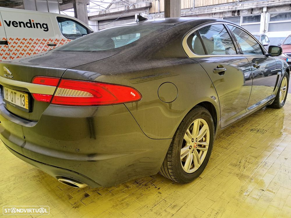 Jaguar XF 2.2 D Luxury - 1