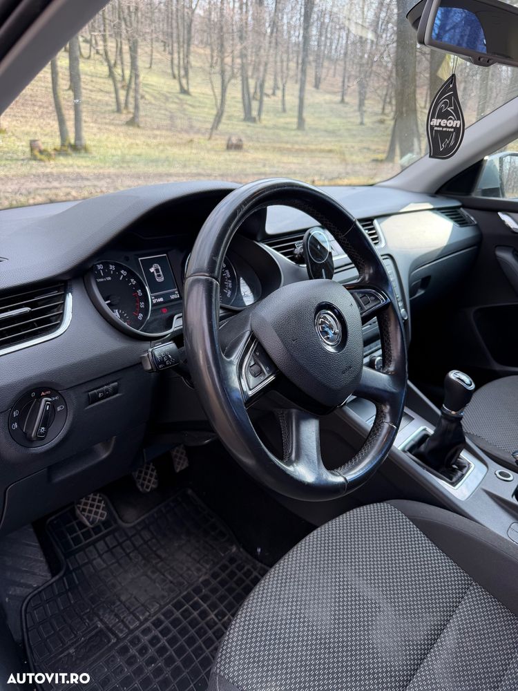 Skoda Octavia 2.0 TDI Tour - 6