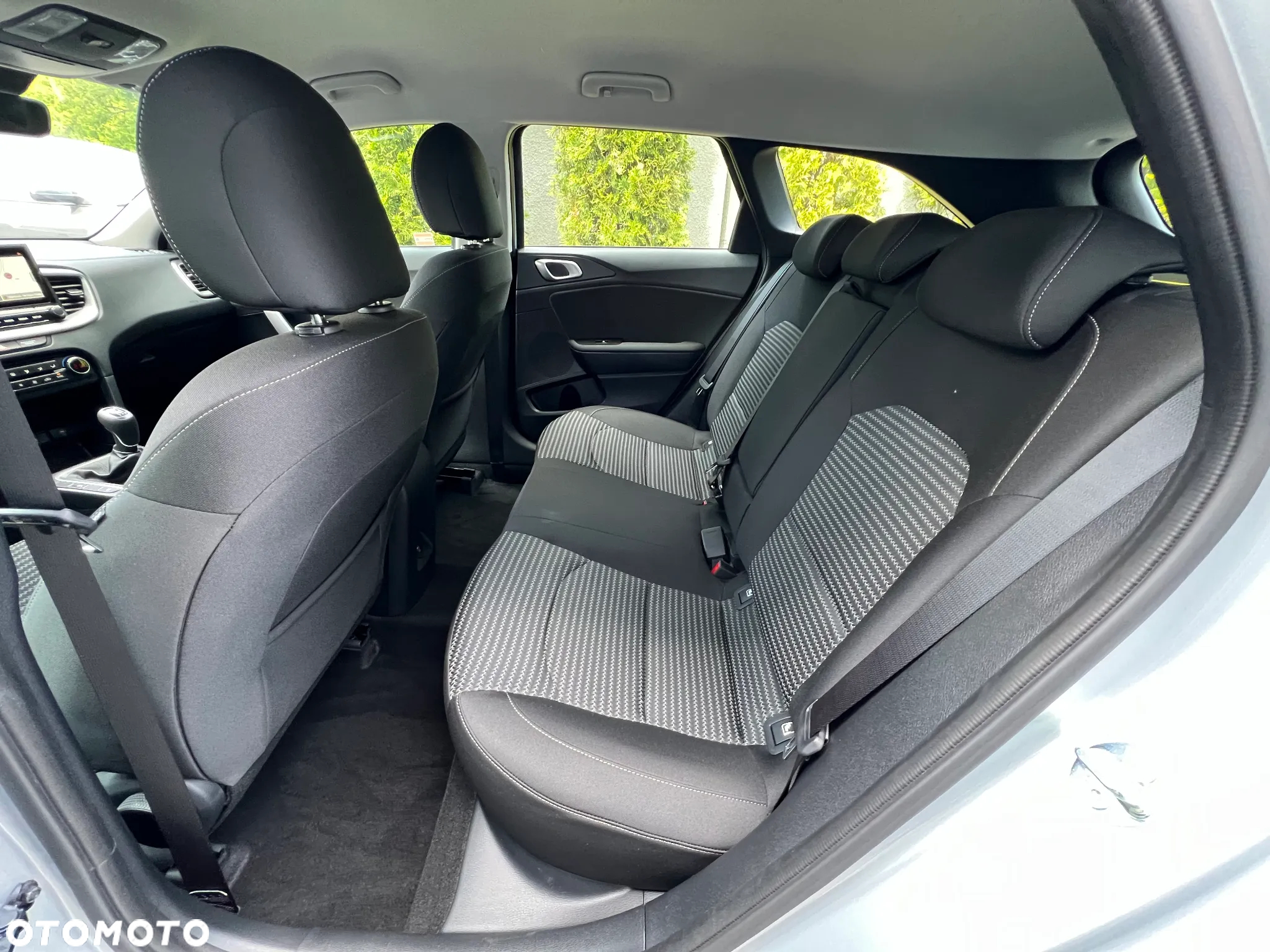 Kia Ceed 1.5 T-GDI M - 10
