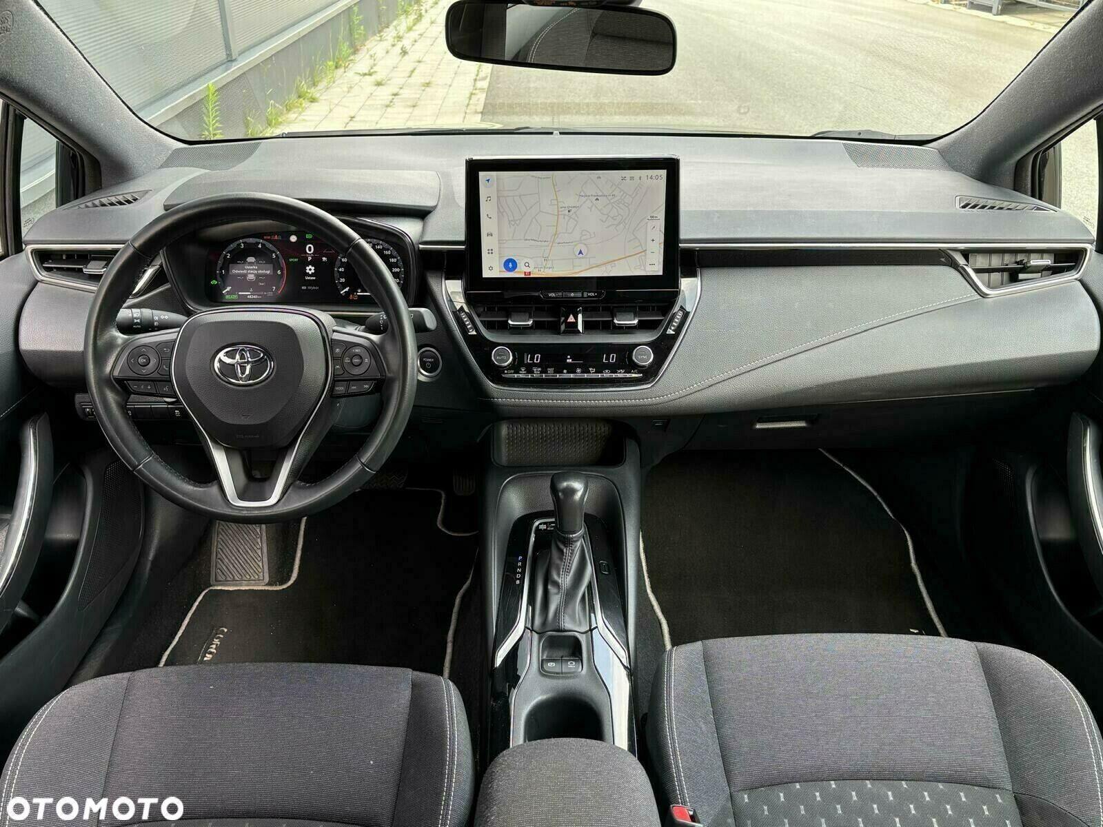 Toyota Corolla - 12