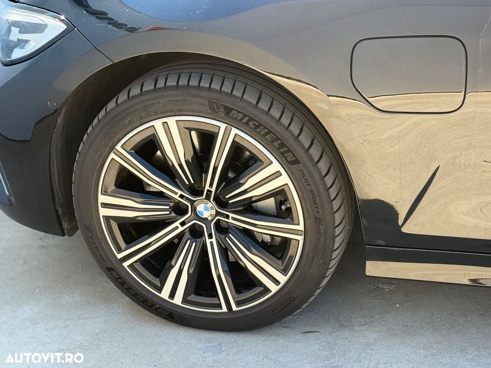 BMW Seria 3 330e iPerformance Luxury Line - 25