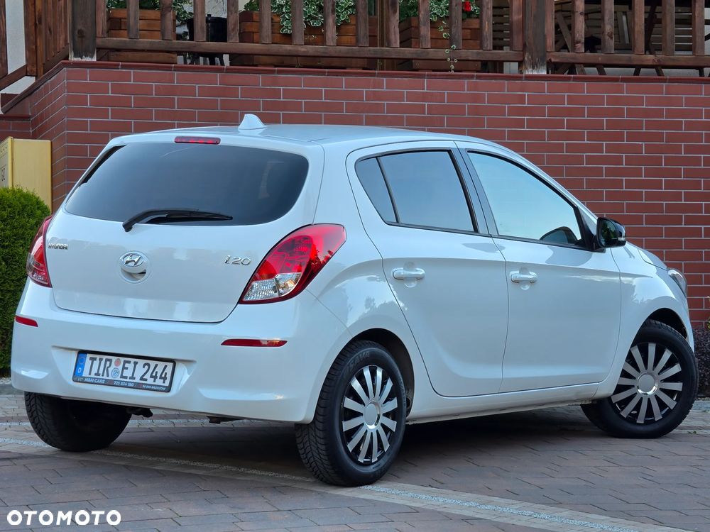 Hyundai i20 blue 1.2 Advantage+ - 23