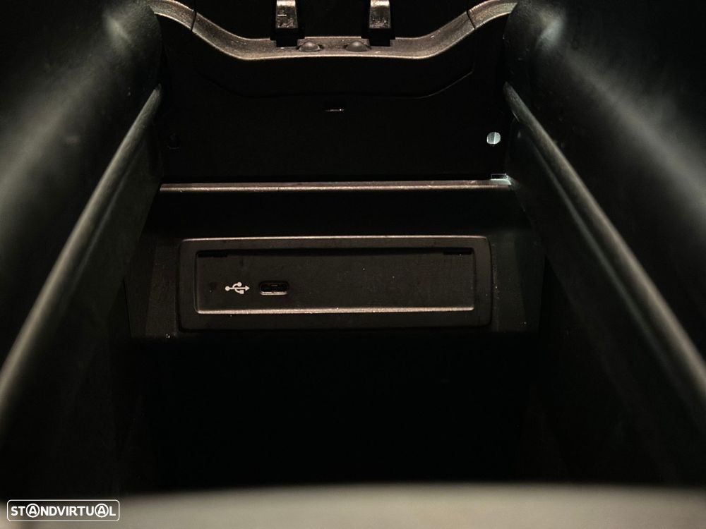 Mercedes-Benz A 180 d AMG Line - 33