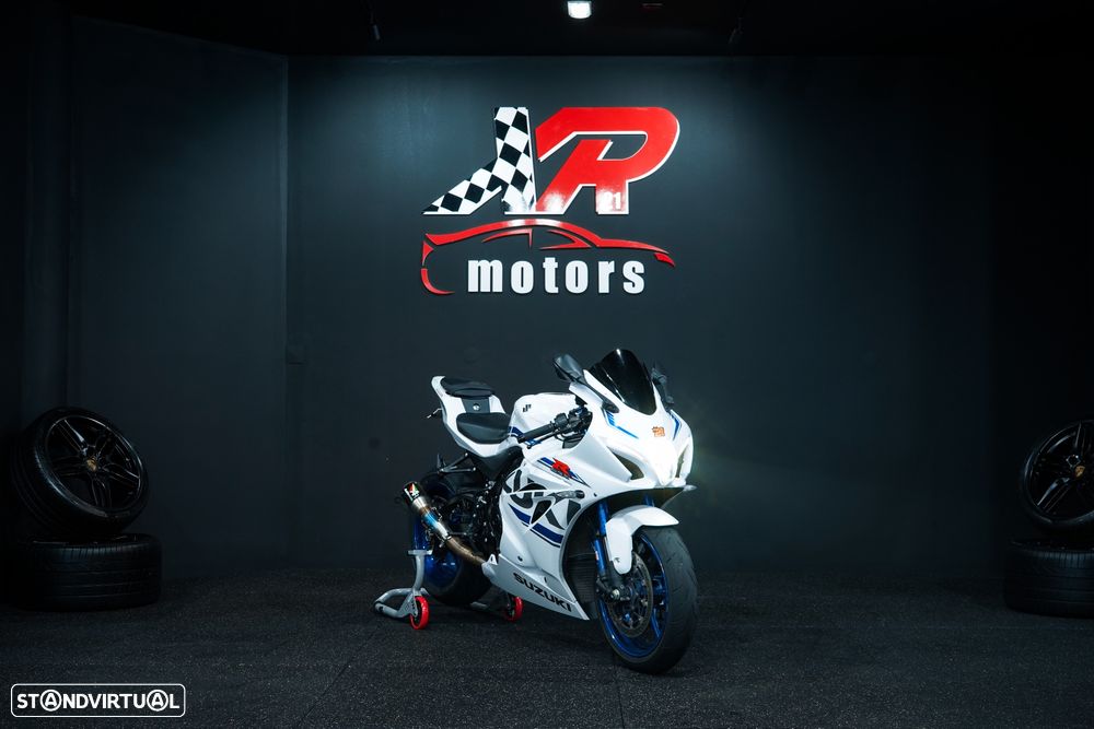 Suzuki GSX-R L8 R - 1
