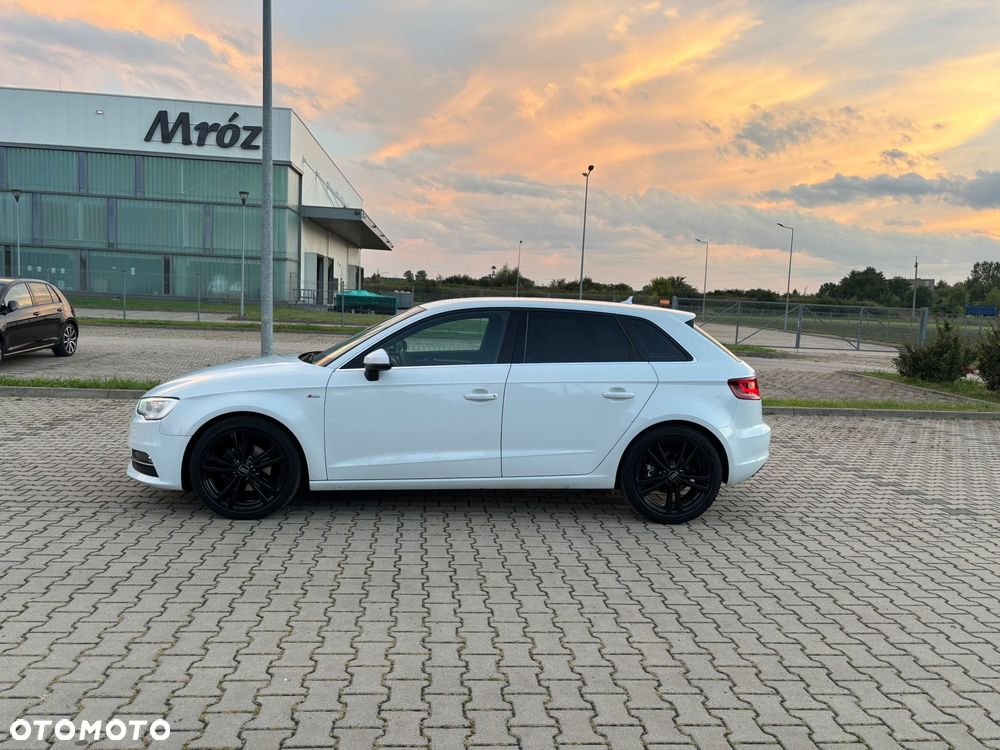 Audi A3 Sportback 2.0 TDI S line Sportpaket - 8
