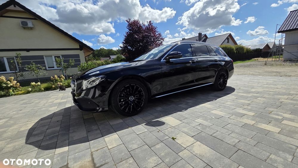Mercedes-Benz Klasa E 200 9G-TRONIC - 25