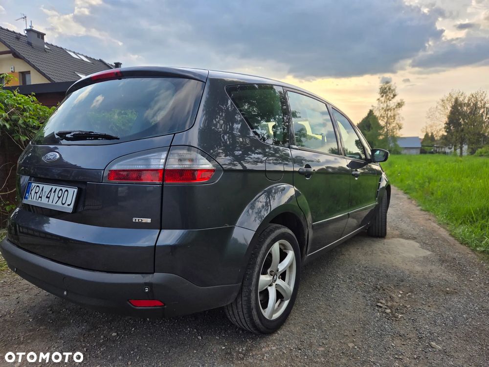 Ford S-Max 2.0 TDCi DPF Titanium - 11