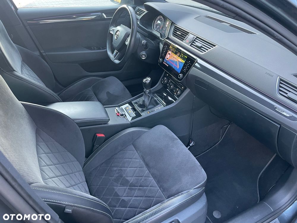 Skoda Superb 2.0 TDI Sportline - 7