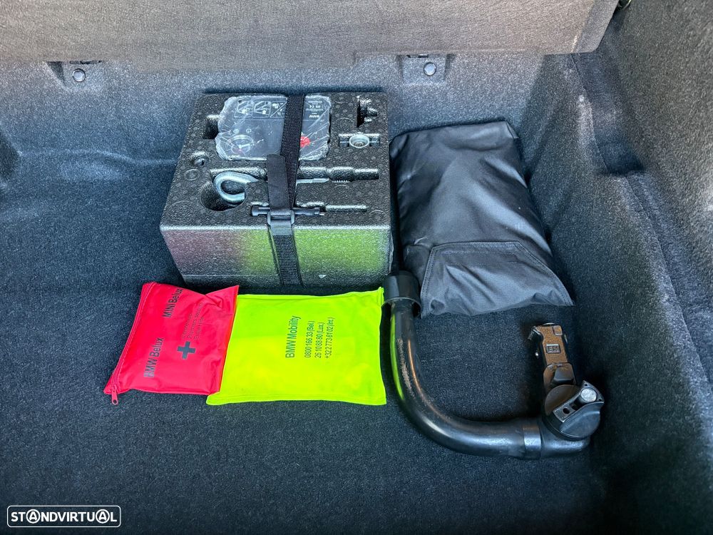 BMW X1 16 d sDrive Line Sport - 28